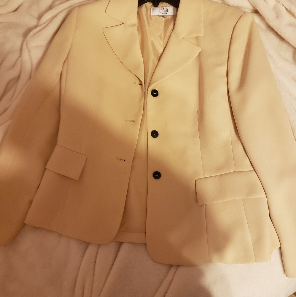 Pale yellow Blazer